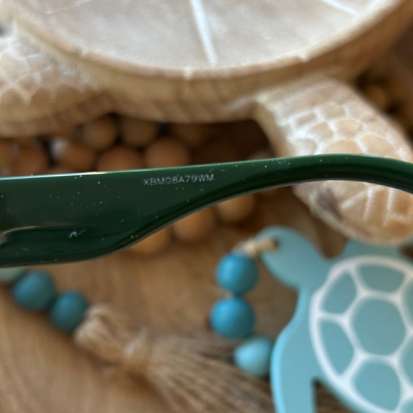 GUCCI Oversized Black Square Sunglasses - Picture 9 of 13